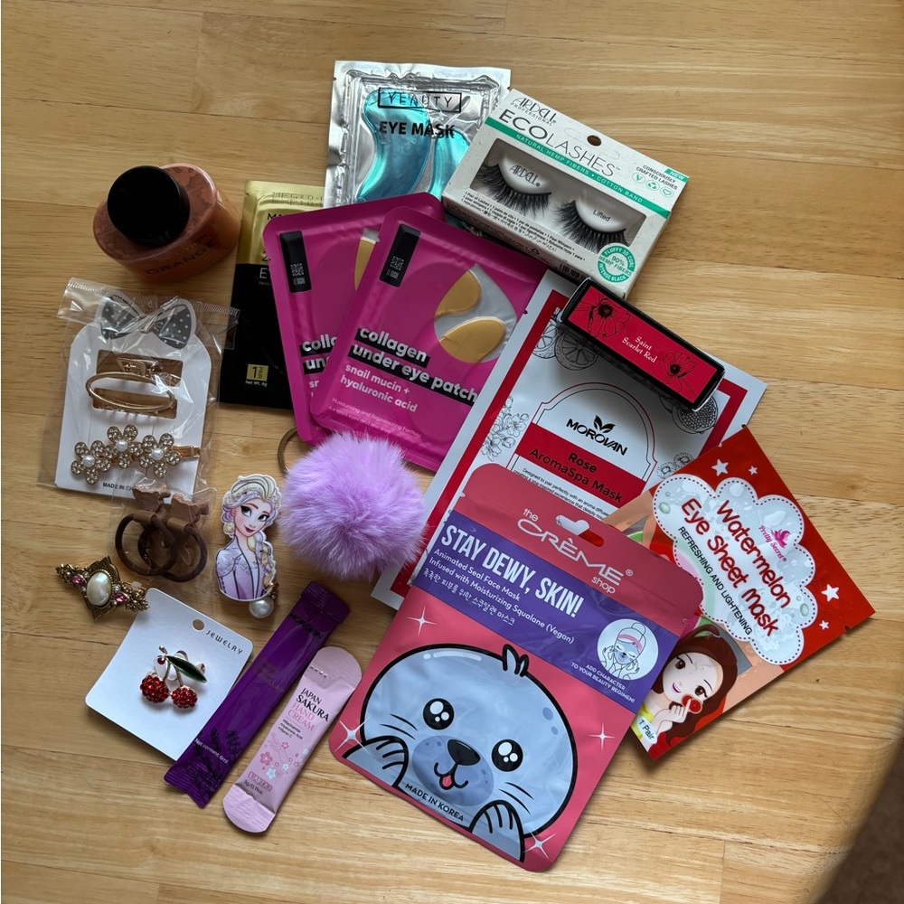Assorted Beauty and Accessory Set